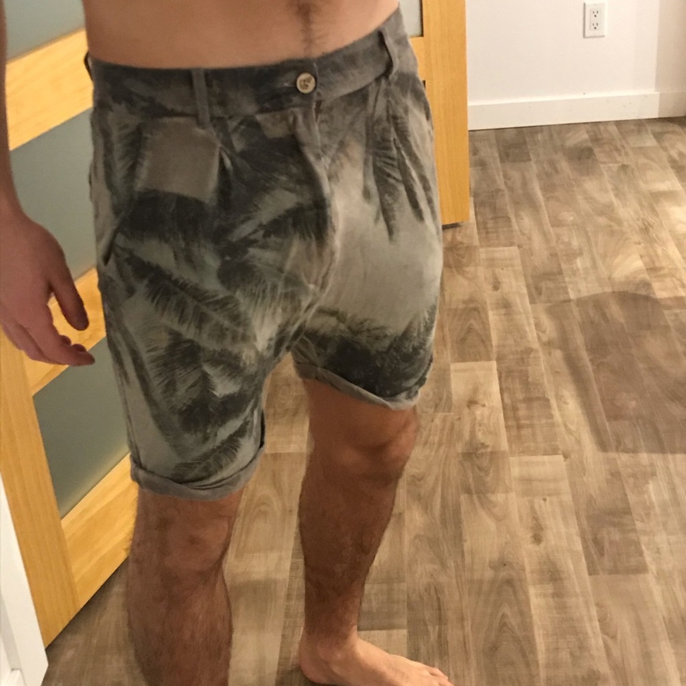 Zara Tropical Shorts 30 (elastic)